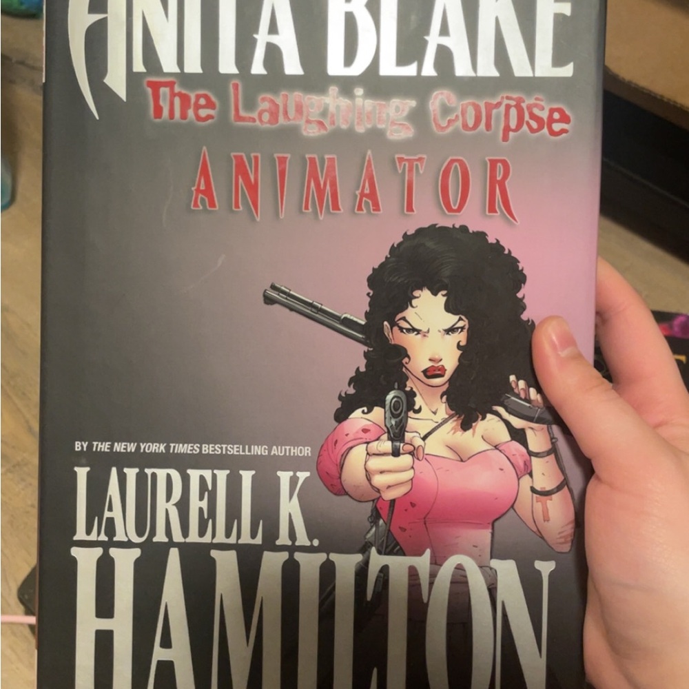 Laurell K. Hamilton "The Laughing Corpse: Animator" Hardcover - Pink Cover Art